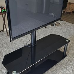 Samsung TV w/ Media Center