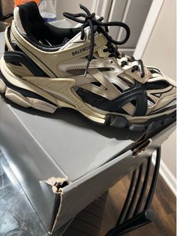 Balenciaga runner