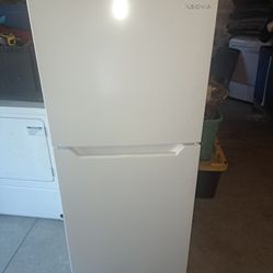 Refrigerator NEW