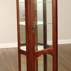 Pulaski, Single Door, Lighted, Cherrywood, Vintage Curio Cabinet