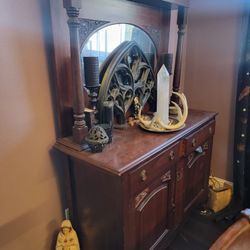 1890's Wood Hutch