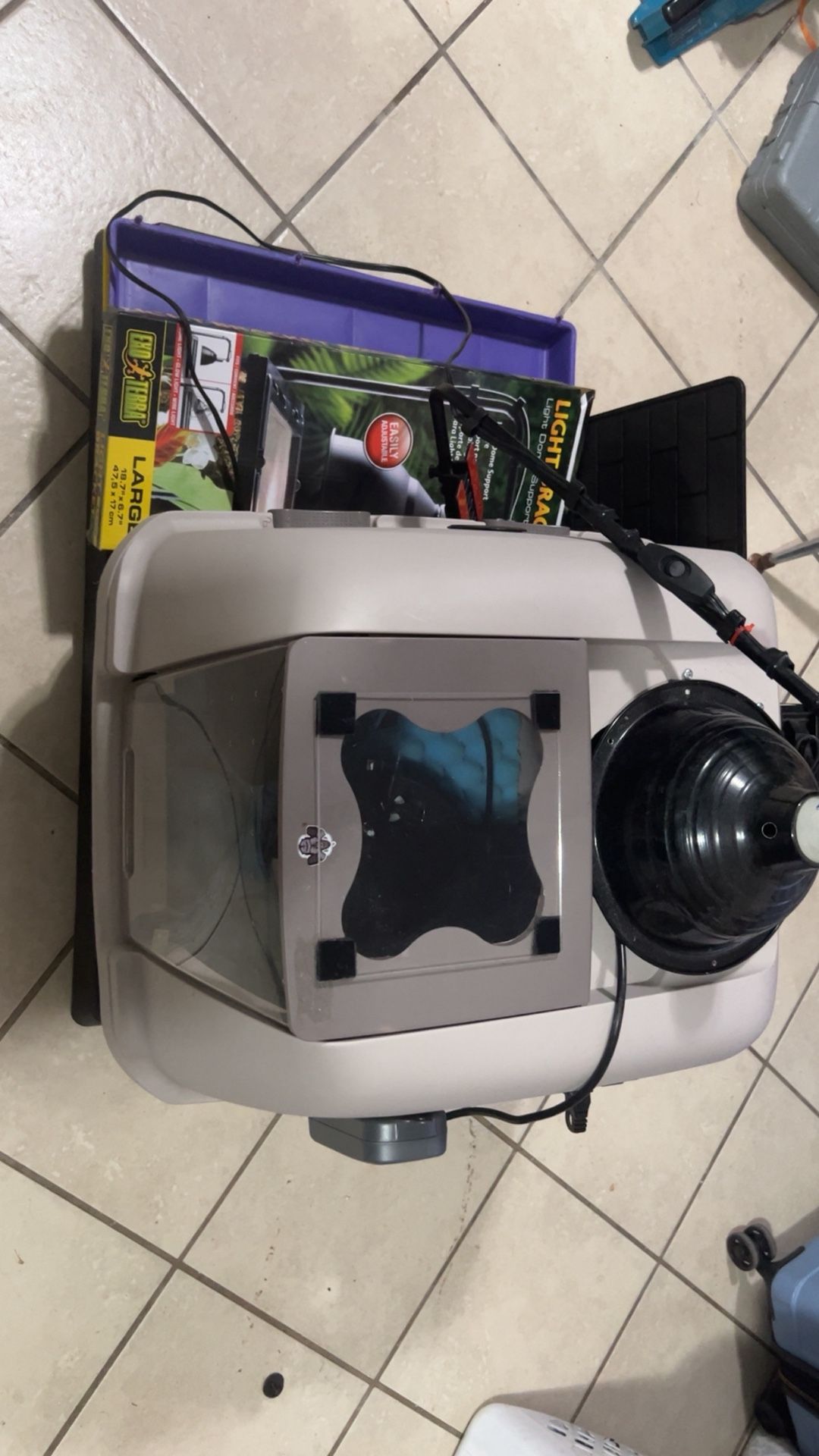 Puppy Incubator With Heating And Oxygenator