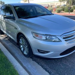2010 Ford Taurus