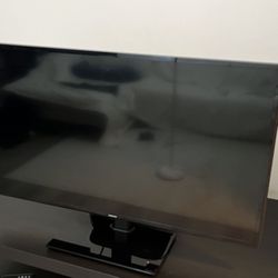 Samsung 43" TV / Monitor (UN43J5200)  