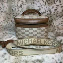 Michael Kors crossbodys And wallets 