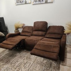 Electric Reclining Sofa Couch In Very Good Condition 🚚🎈🎈🥳🎈 FREE DELIVERY 🎈🥳🥳🎈🚛🎈
