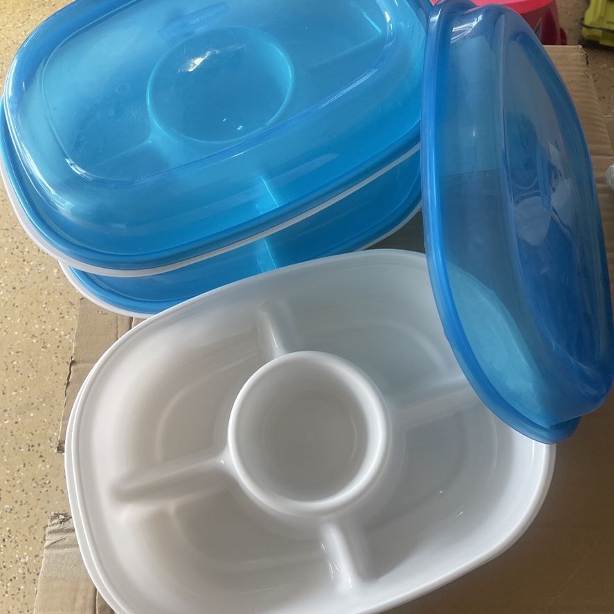 Vintage Tupperware Bread Box and Rubbermaid Butter Dish. for Sale in El  Cajon, CA - OfferUp