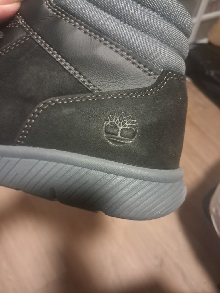 Timberland Blk Hi Tops