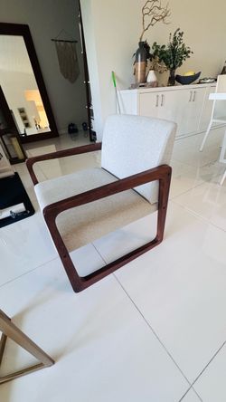 Set of 2 Modern Accent Chairs – Solid Wood Frame – Excellent Condition