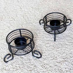 NEW pair of Yankee Candle black metal decorative low profile three legged votive tea light candleholders