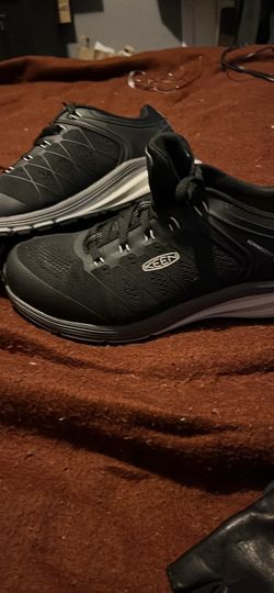 Keen steel toe shoes size 11