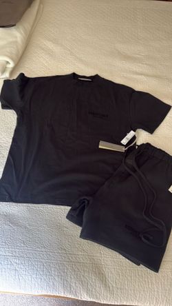 Essentials Shorts and T-Shirt M size