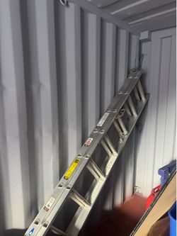 Tall Aluminum Ladder - Excellent condition