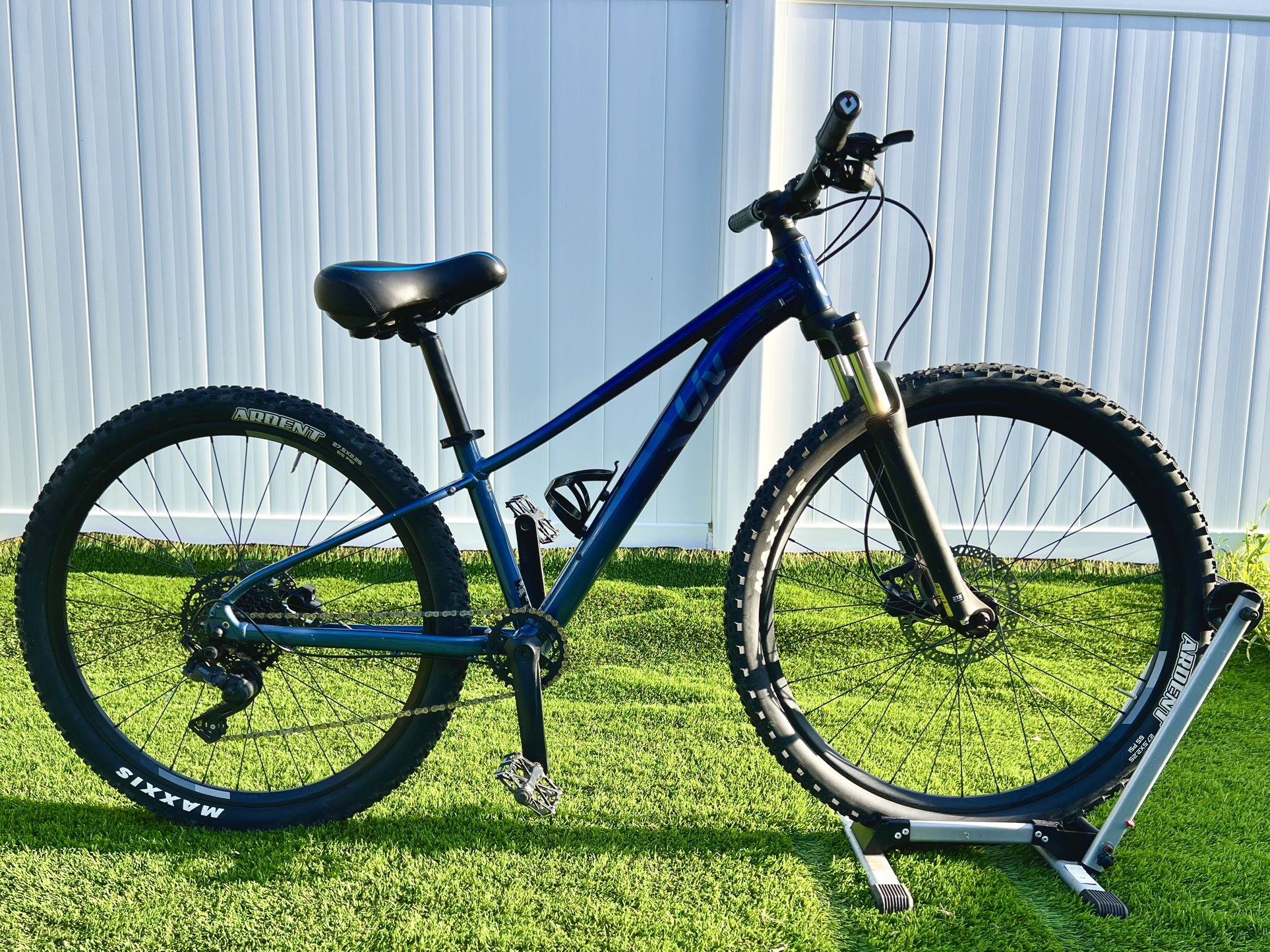 2021 Giant Liv Tempt Hardtail Mountain Bike Bicycle