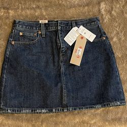 Jean skirt Brand New Size 28 