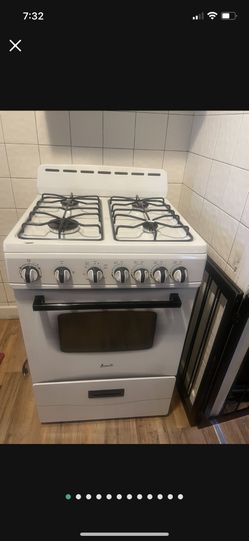 Avanti White Gas Oven Apartment Stove 