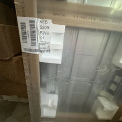 **NEW IN BOX*** Convection. Double Oven
