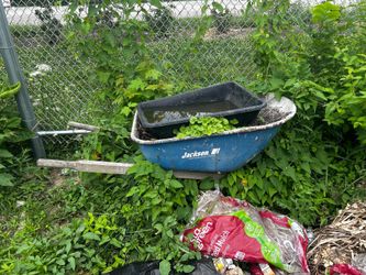 Wheel barrow