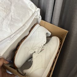 CLASSIC LEATHER REEBOK