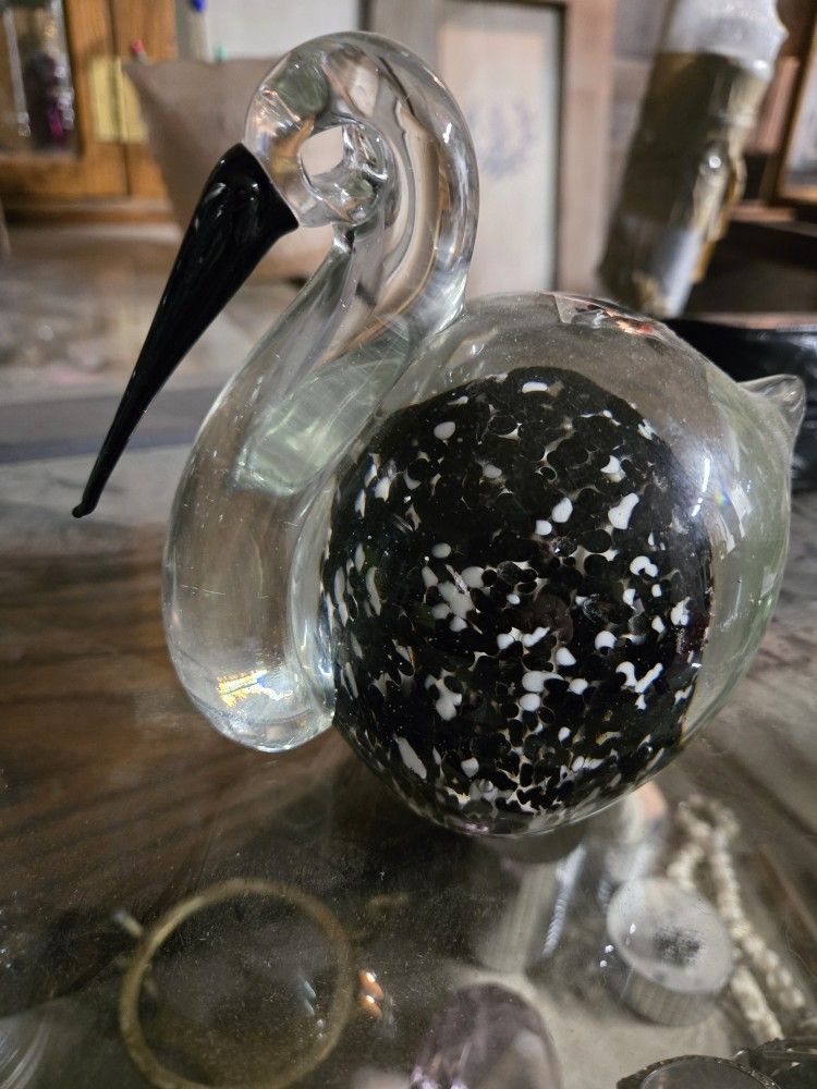 Portland House Pelican Glass Paperweight NO Flaws Perfect See ALL Pics