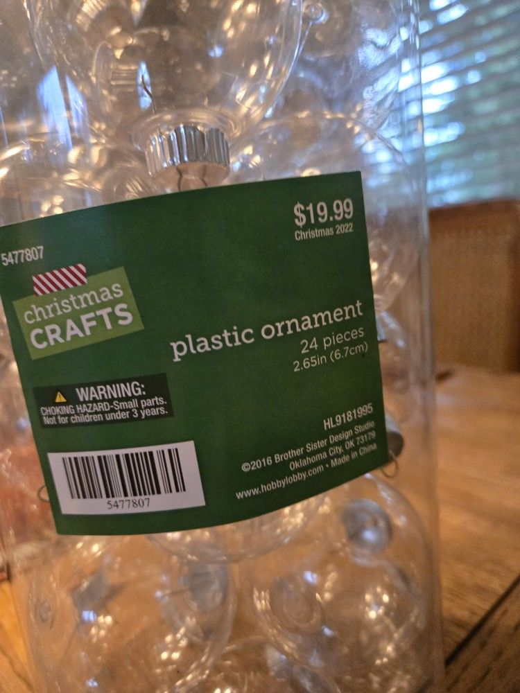 Plastic ROUND ornaments