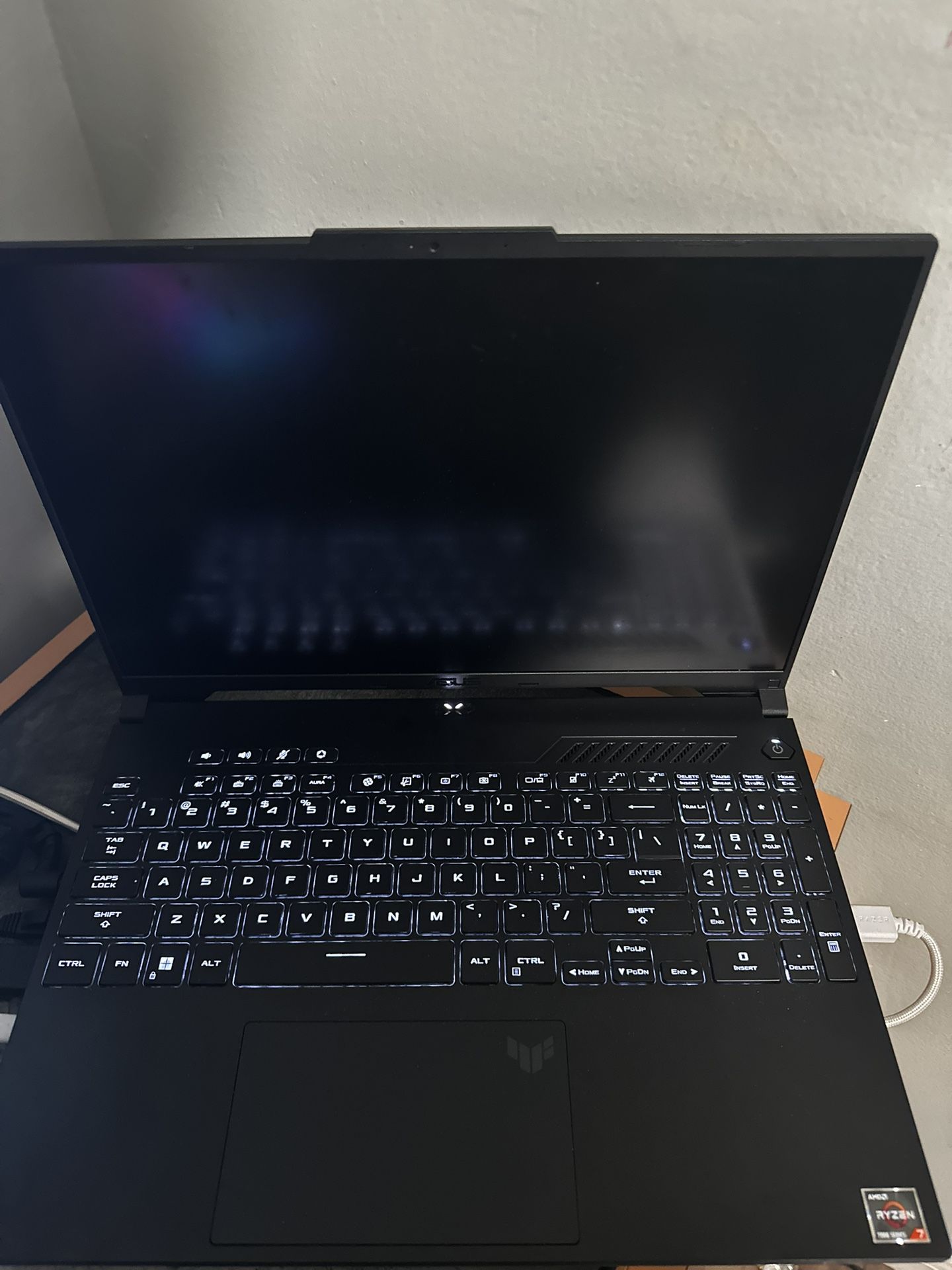 Ryzen 7 Radeon RX 7700S gaming laptop. Also accepting trades for a similar gaming laptop or gaming pc 