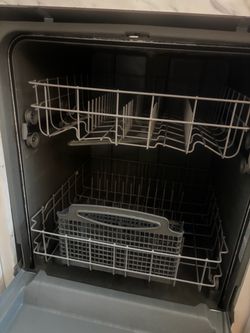 Working Dishwasher