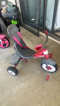 Radio Flyer Bike w attachment