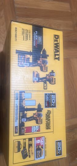 20V MAX Cordless Brushless Hammer Drill/Driver 2 Tool Combo Kit with FLEXVOLT ADVANTAGE