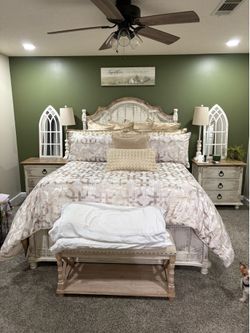 Queen bedroom set