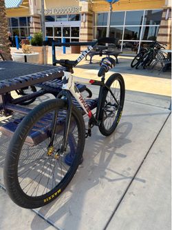 Black Ice Throne 29er