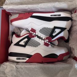 Jordan 4 Fire Red Size 9
