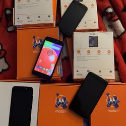  Moto E4 $10each Phones