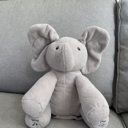 Singing Elephant 