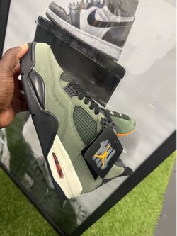 Undefeated Jordan retro 4s