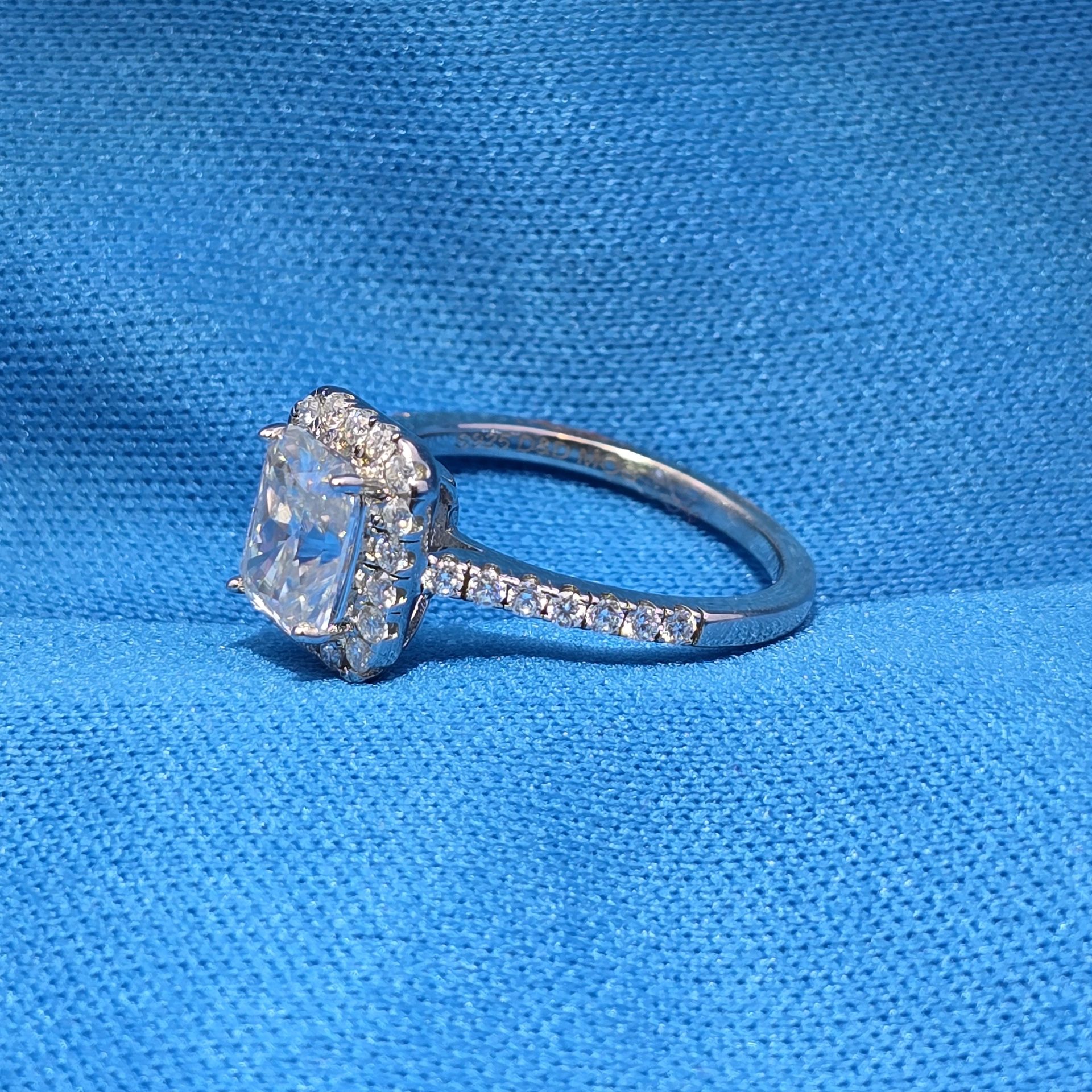 Moissanite 0.80 ctw Little Square Ring