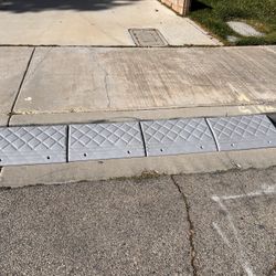 MAXSA Curb Ramps - Set Of 4