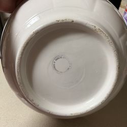 Rare 12.5” Italy Pottery Deep Serving Bowl Scalloped Edge Grapes Hand- Painted 