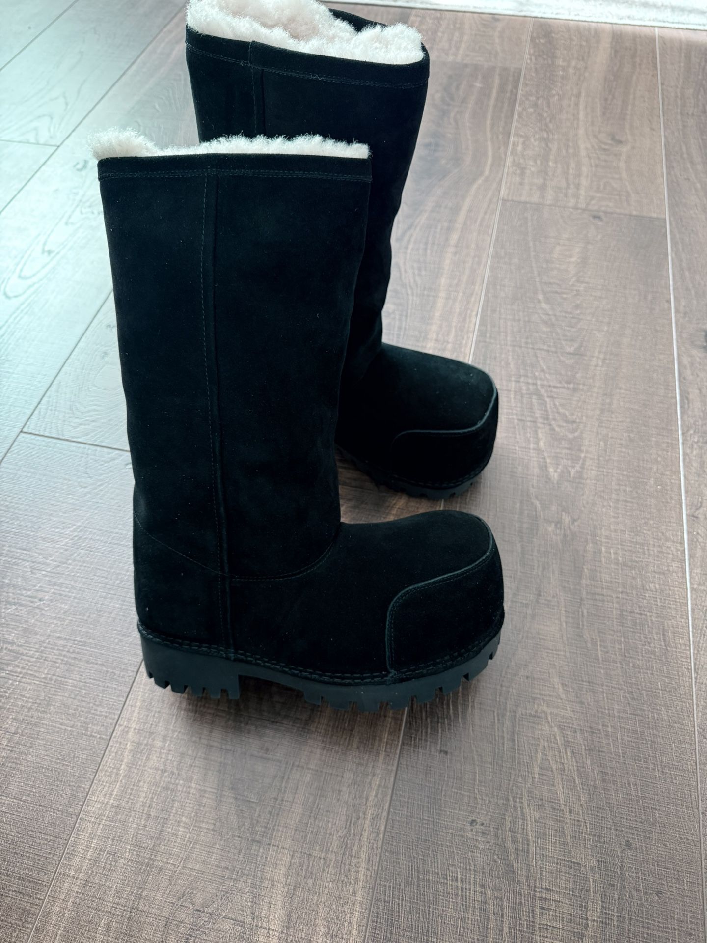Balenciaga Alaska Faux Fur Boot Size 37 Eu