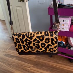 Cross Body Michael Kors Purse 