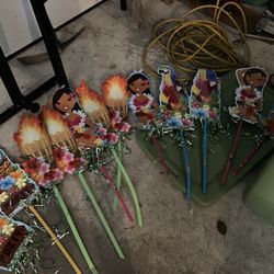 Hawaiian/luau decorations