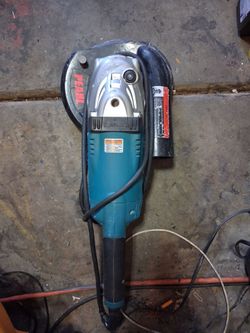 Makita 7in Angle Grinder
