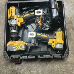 Dewalt Brushless 20vmax /  Xr   Brushless Impact Driver Xr  /  One 5 Amp  With Charger 