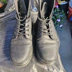 Dr. Martens( Like New 