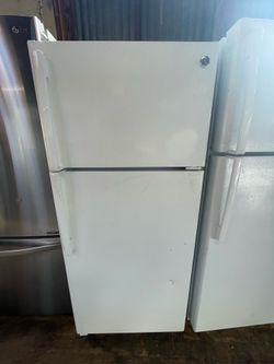 28” GE Top Freezer
