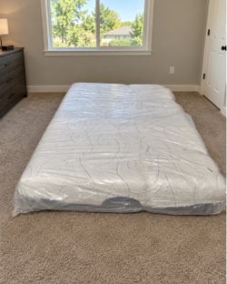 Queen Size Mattress – New Overstock/Return