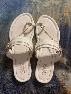 GBG Los Angeles White Flat Sandals