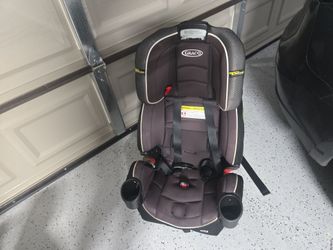 Graco Carseat- used but in good condition