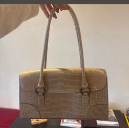 Vintage Tommy Hilfigher beige crocodile skin with pink interior