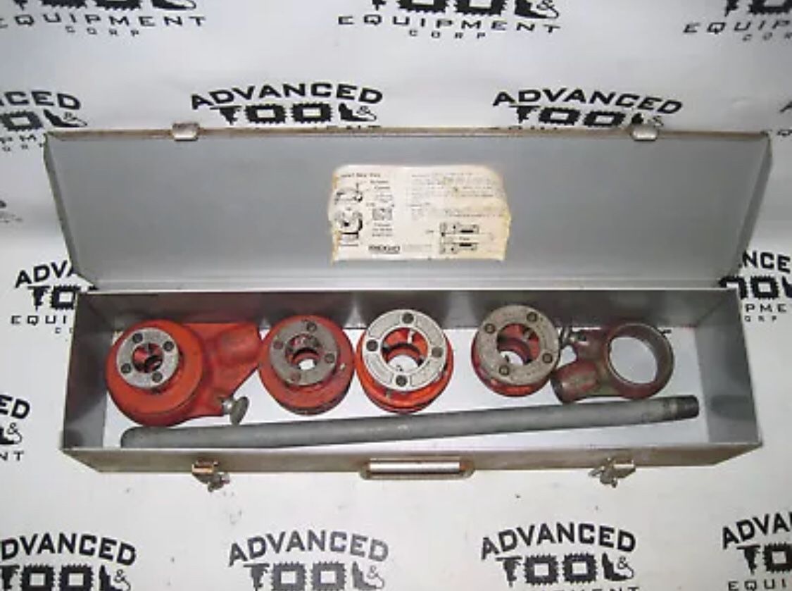Ridgid Pipe Threading Set w/ 1/2", 3/4", & (2x) 1" Dies, D-286 / 12-R 111-R Treader Hand Tool Ready to Work!